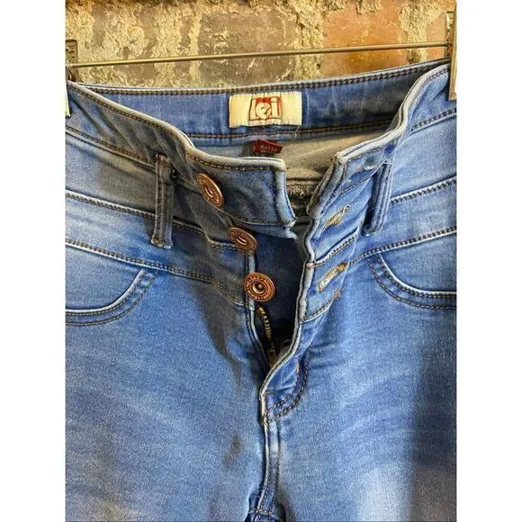 l.e.i. • Blue High Waisted Triple Button Skinny Jeans • Size 5 - Picture 3 of 12
